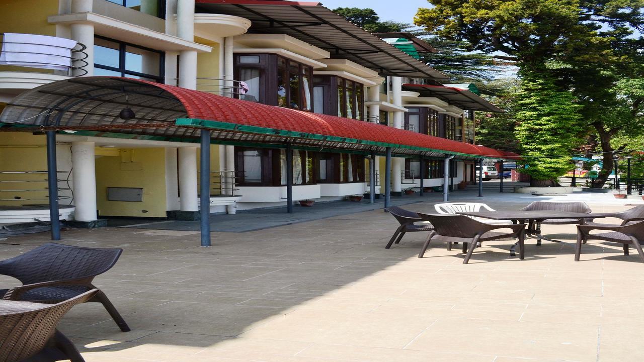 Oyo 19024 Majestic Oak Bush Hotel Mussoorie Kültér fotó